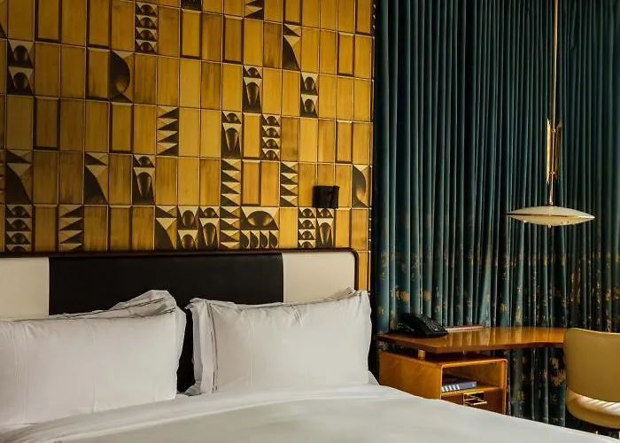 Viceroy Chicago